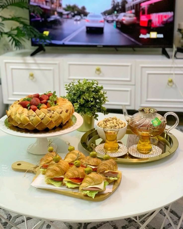 چیدمان میز پذیرایی از مهمان