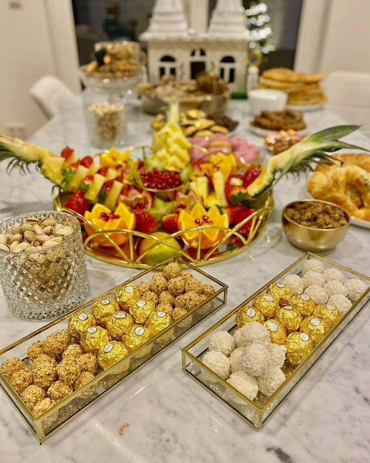 چیدمان میز پذیرایی از مهمان