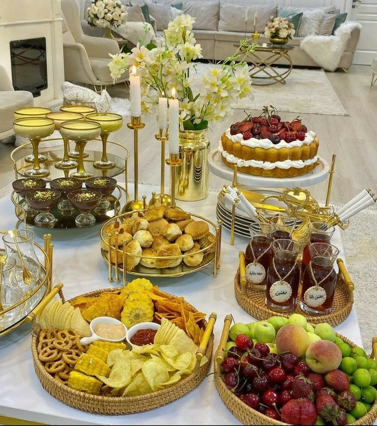 چیدمان میز پذیرایی از مهمان