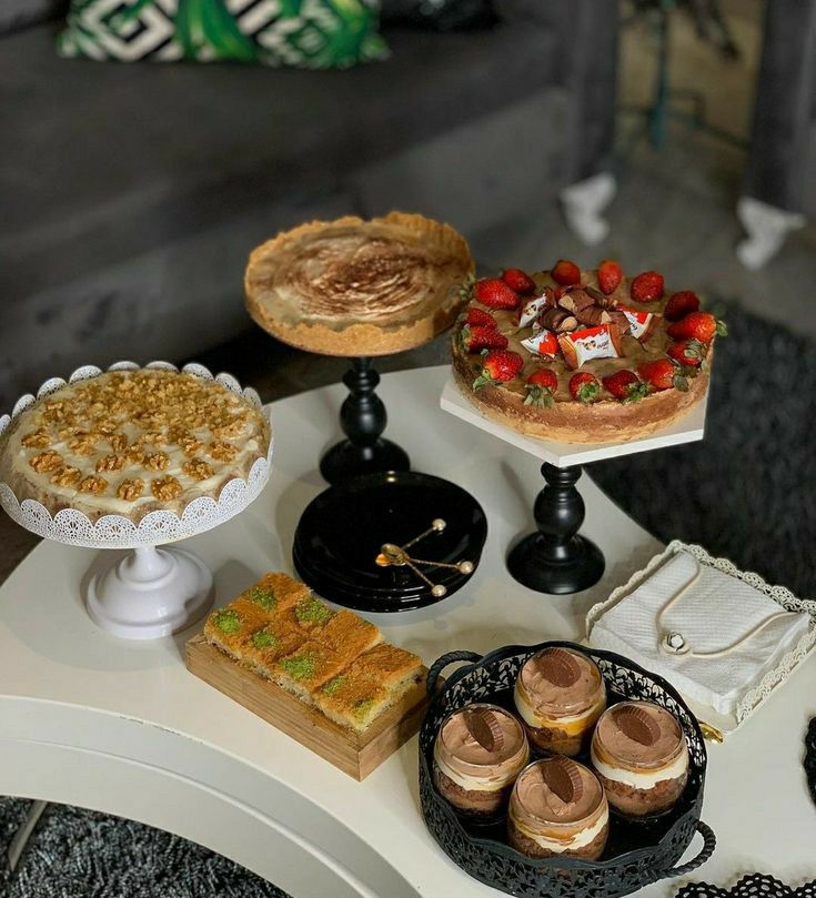 چیدمان میز پذیرایی از مهمان