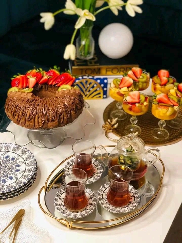 چیدمان میز پذیرایی از مهمان