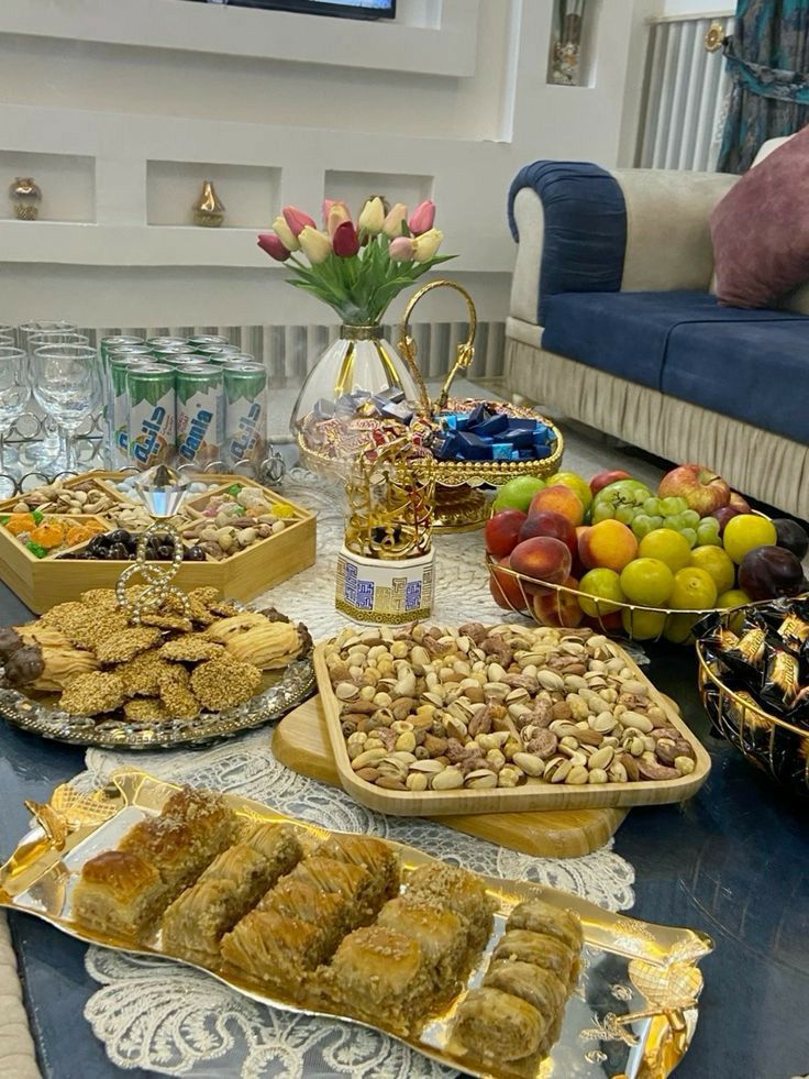 چیدمان میز پذیرایی از مهمان