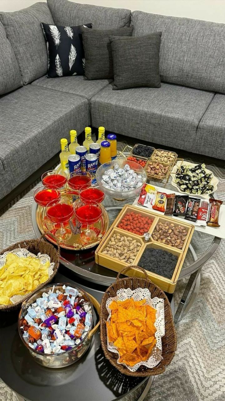 چیدمان میز پذیرایی از مهمان