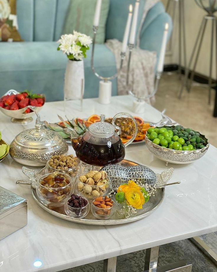 چیدمان میز پذیرایی از مهمان