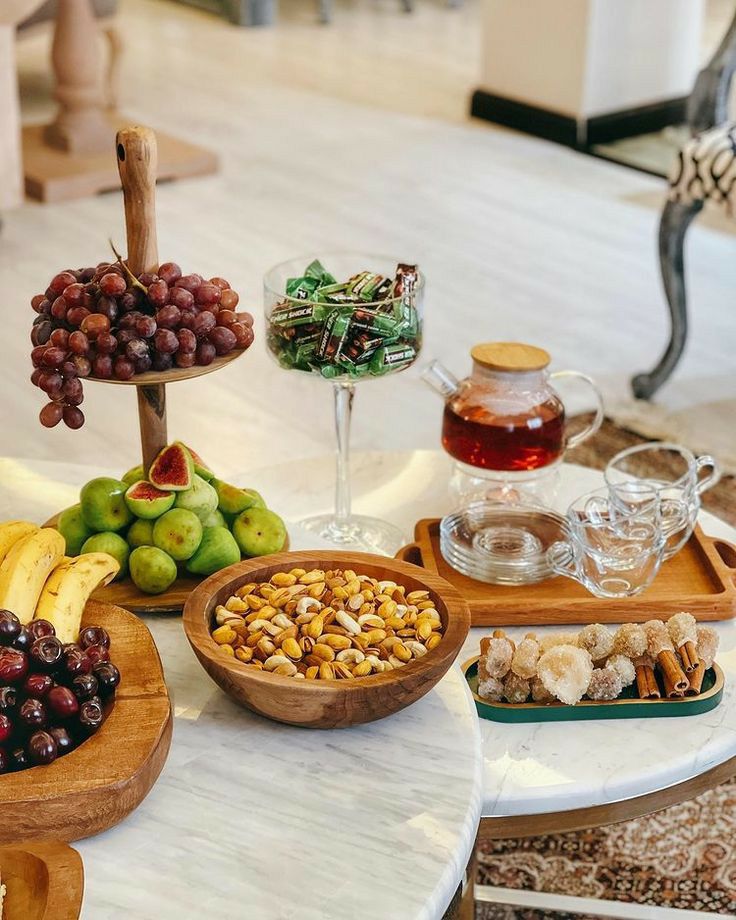 چیدمان میز پذیرایی از مهمان