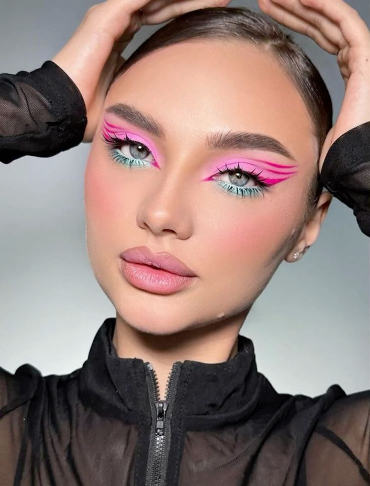 میکاپ رنگی فانتزی عروسکی با رنگهای پاستلی