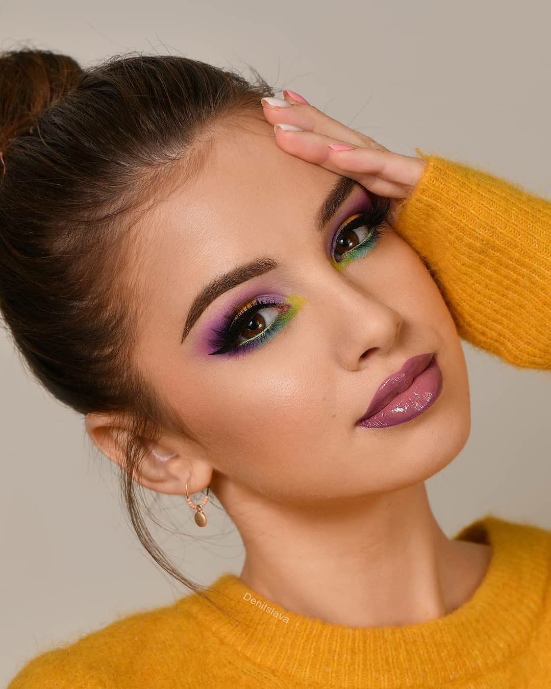 میکاپ رنگی فانتزی عروسکی با رنگهای پاستلی
