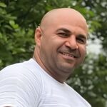 علیرضا احمدی مجری تلویزیون