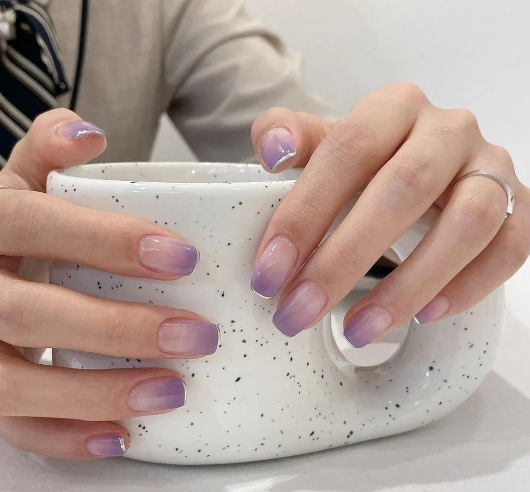 لاک ژل آیس بنفش