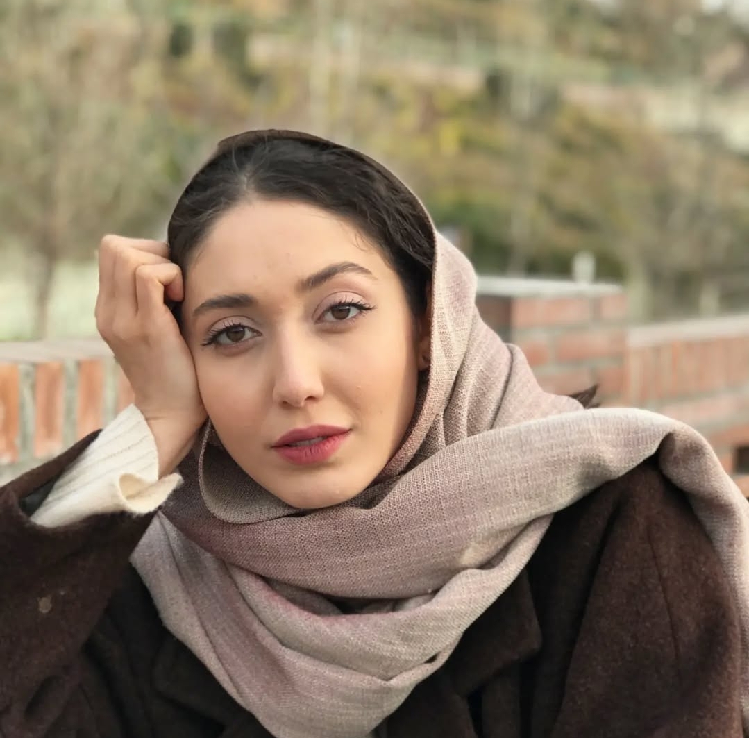 شادی خلیلی بازیگر جوان