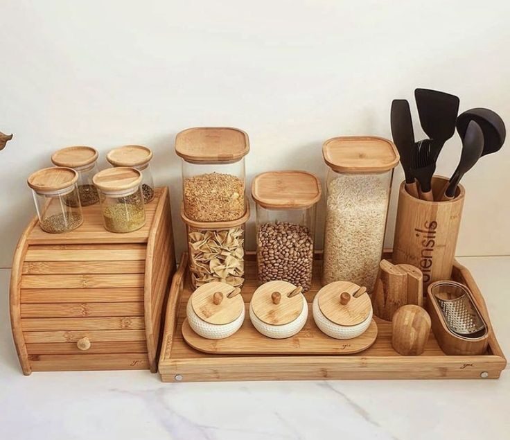 چیدمان روی کابینت آشپزخانه