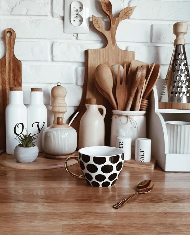 چیدمان روی کابینت آشپزخانه