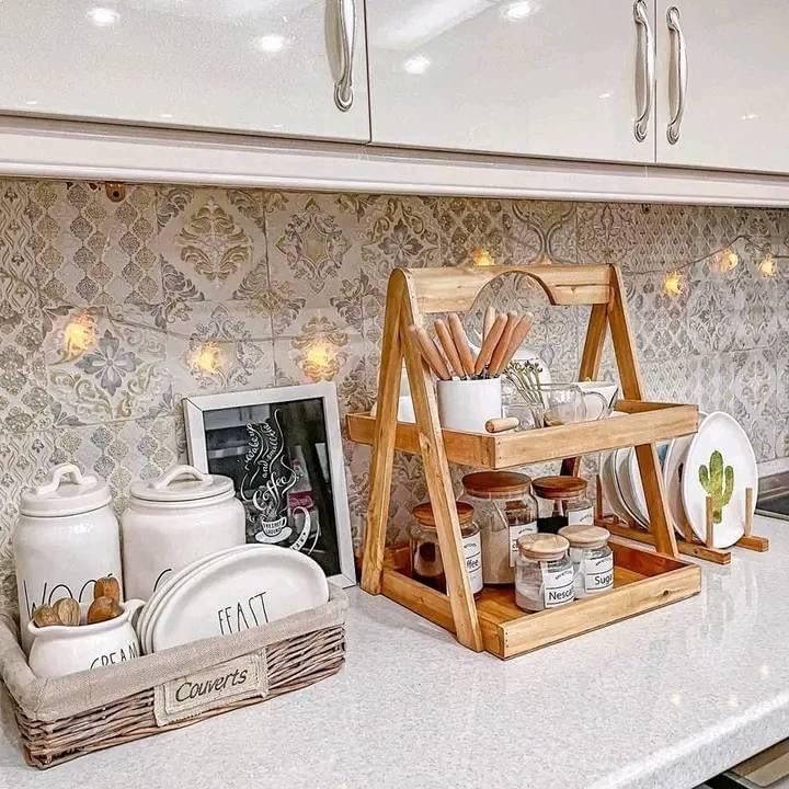 چیدمان روی کابینت آشپزخانه