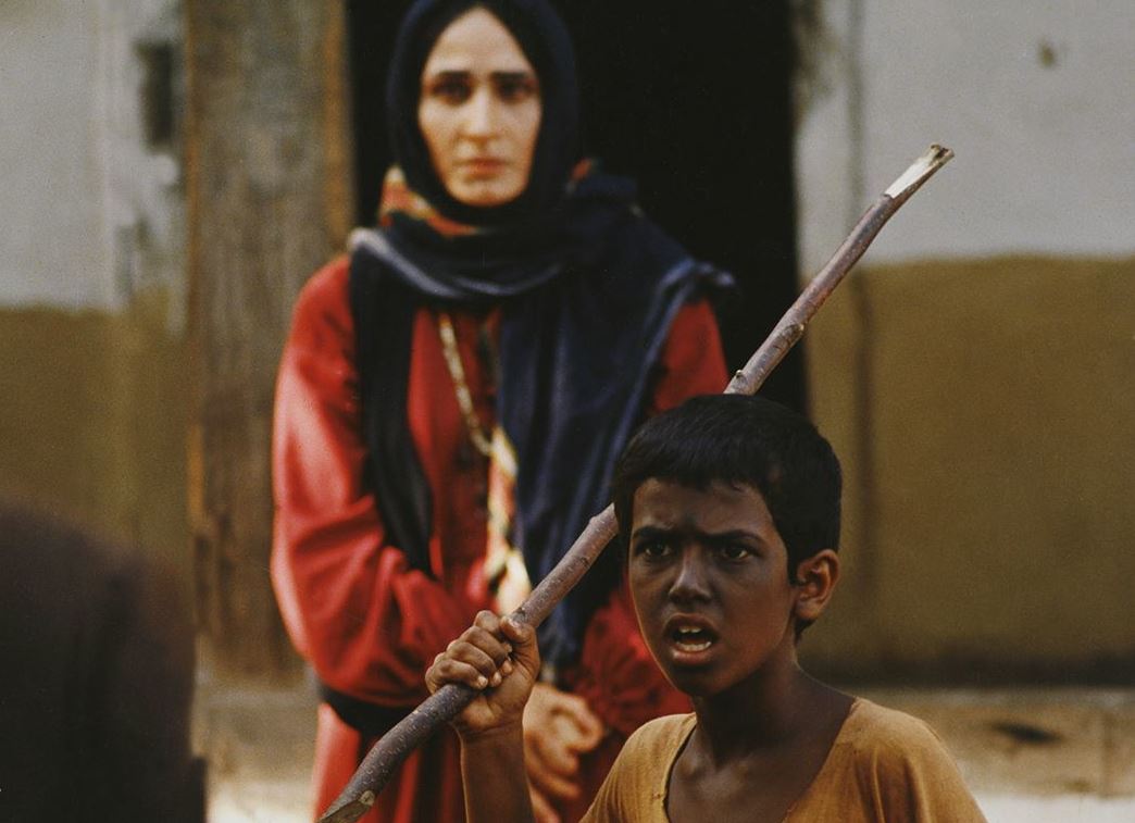 اکران باشو غریبه کوچک