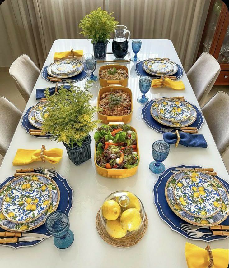 چیدمان میز شام لاکچری