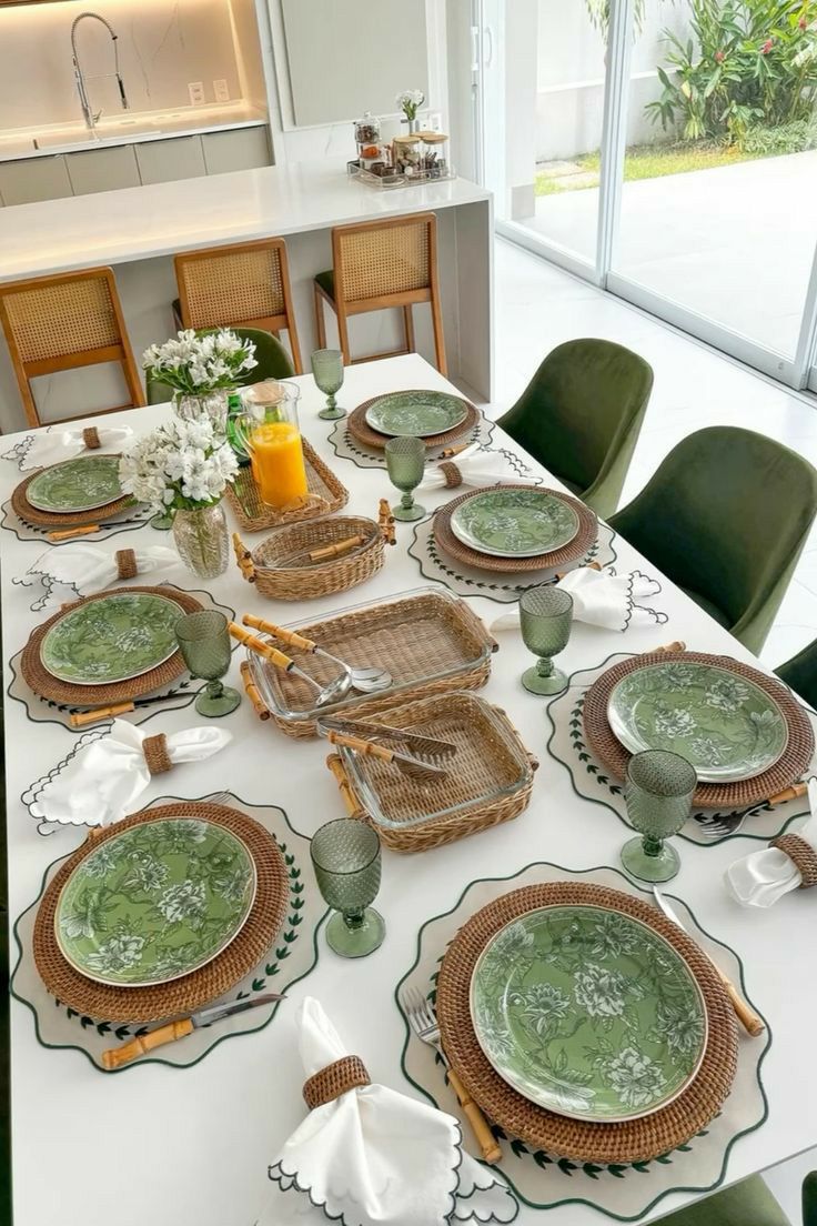 چیدمان میز شام لاکچری