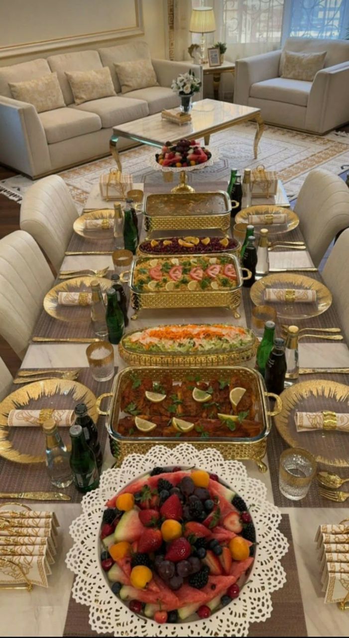 چیدمان میز شام لاکچری