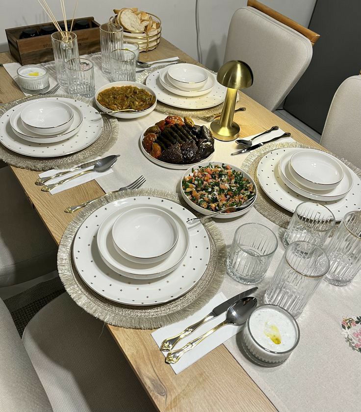 چیدمان  میز شام لاکچری