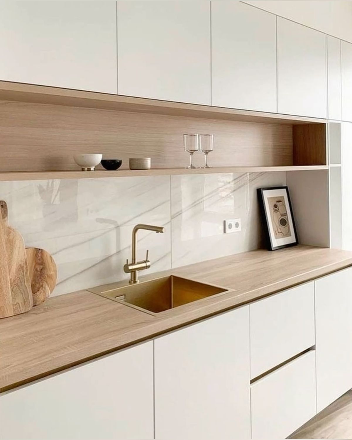 کابینت بژ مات و چوب