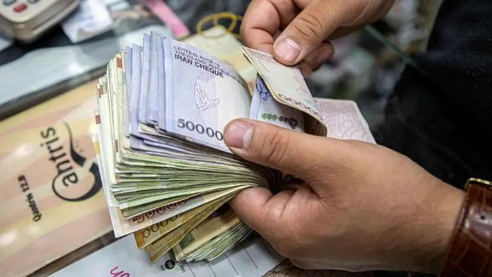تغییر رسمی واحد پول ایران 