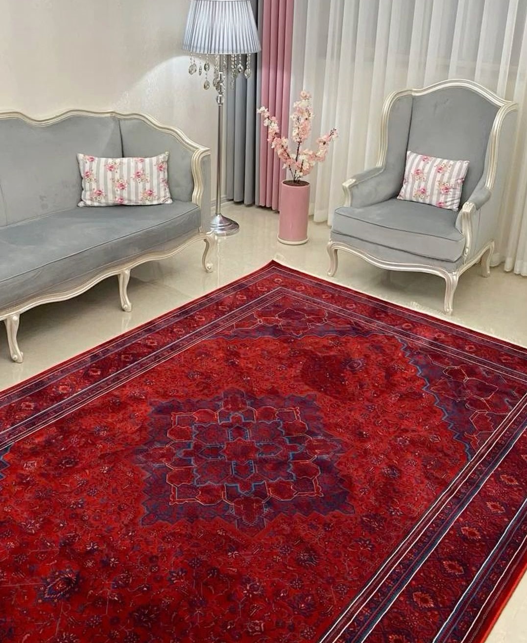 مبل طوسی و فرش
