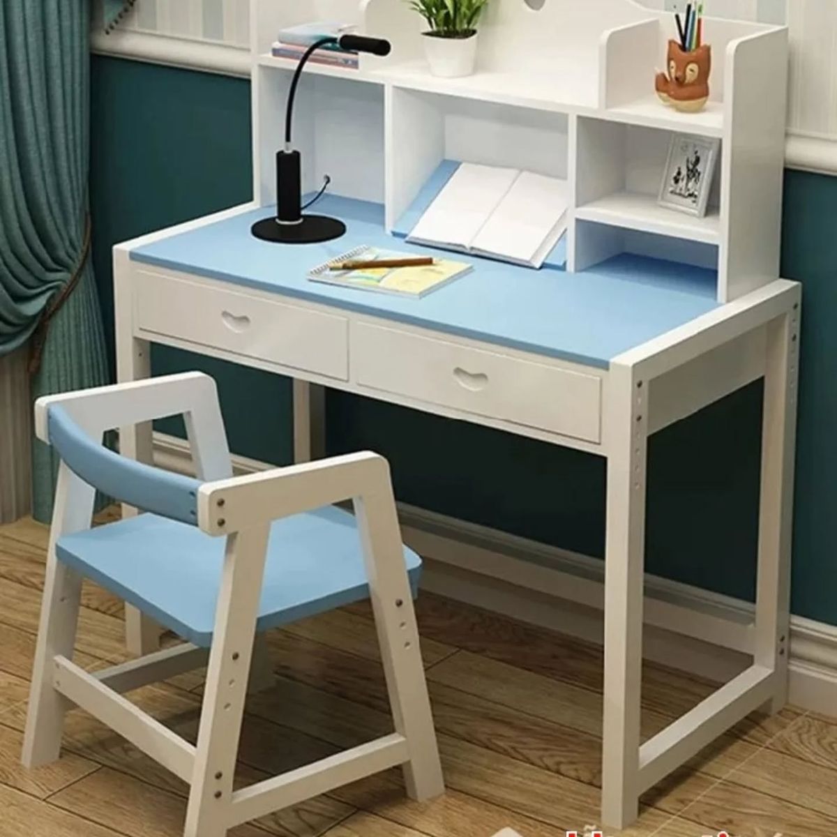مدل میز تحریر و مطالعه کوچک برای بچه ها - تاشو - کتابخانه دار و مینیمال