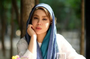 نازنین کریمی بیوگرافی⁩