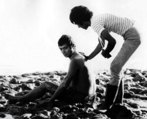 نفرین ناصر تقوایی⁩