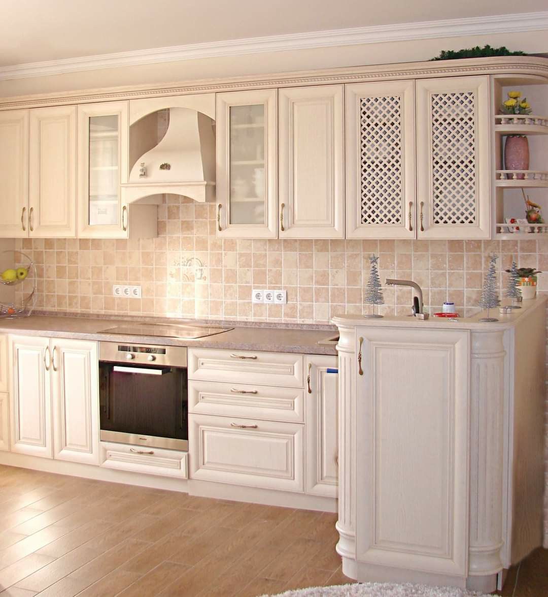 کابینت سفید و رنگی