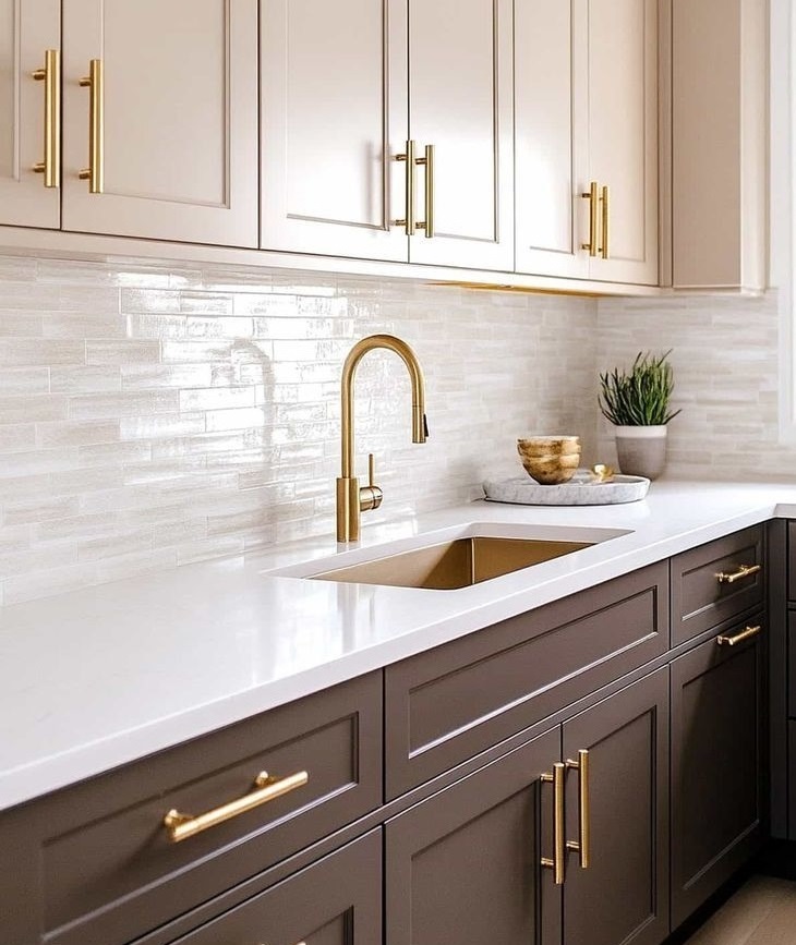 کابینت سفید و رنگی