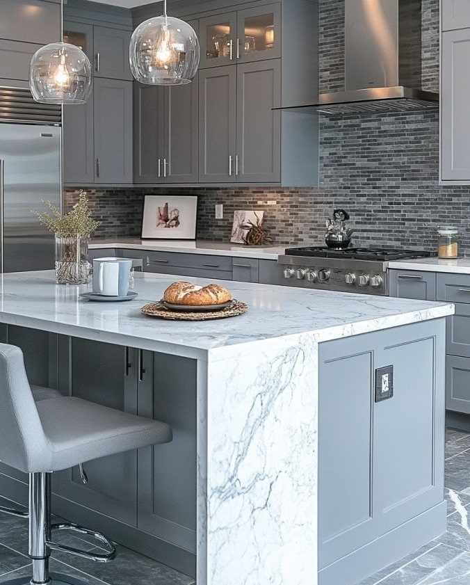 کابینت سفید و رنگی