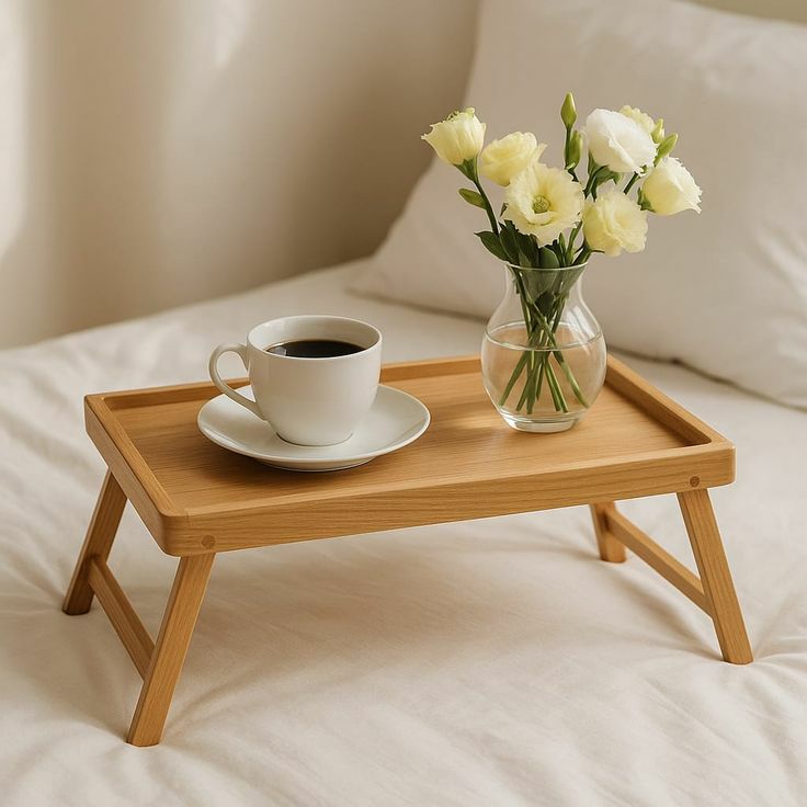 میز روی تخت خواب