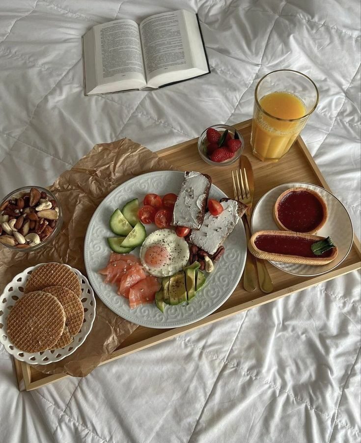 چیدمان و تزیین سینی صبحانه