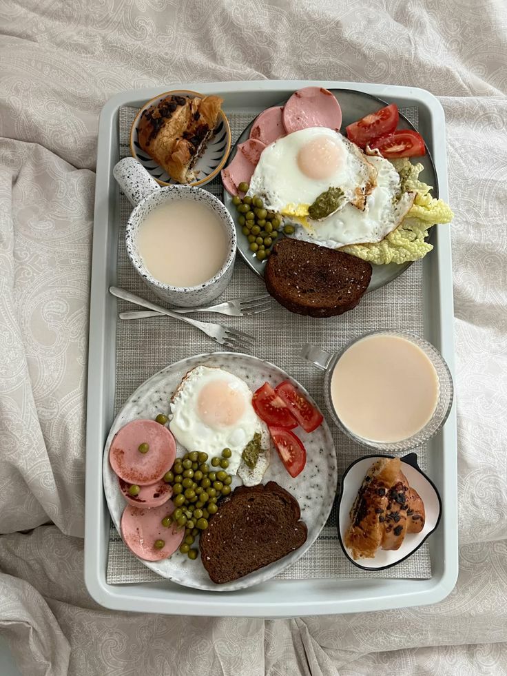 چیدمان و تزیین سینی صبحانه