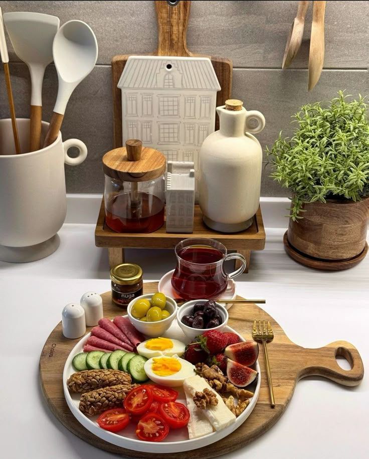 چیدمان و تزیین سینی صبحانه