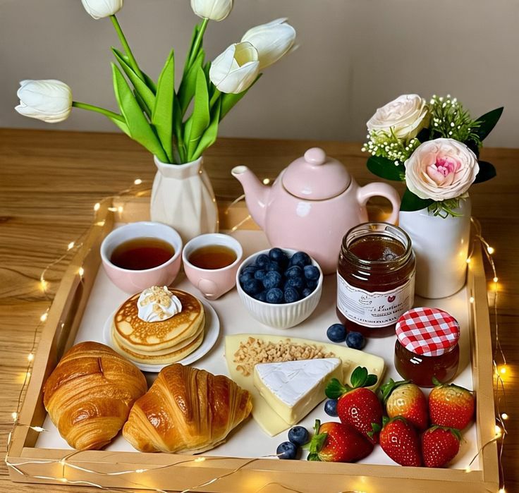 چیدمان و تزیین سینی صبحانه