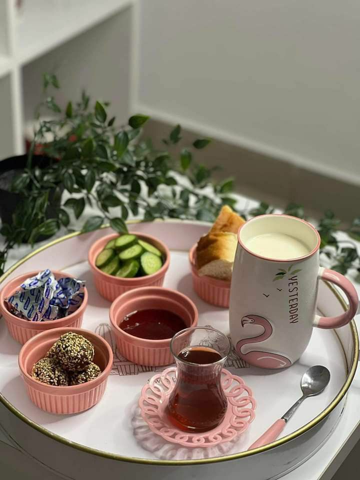 چیدمان و تزیین سینی صبحانه