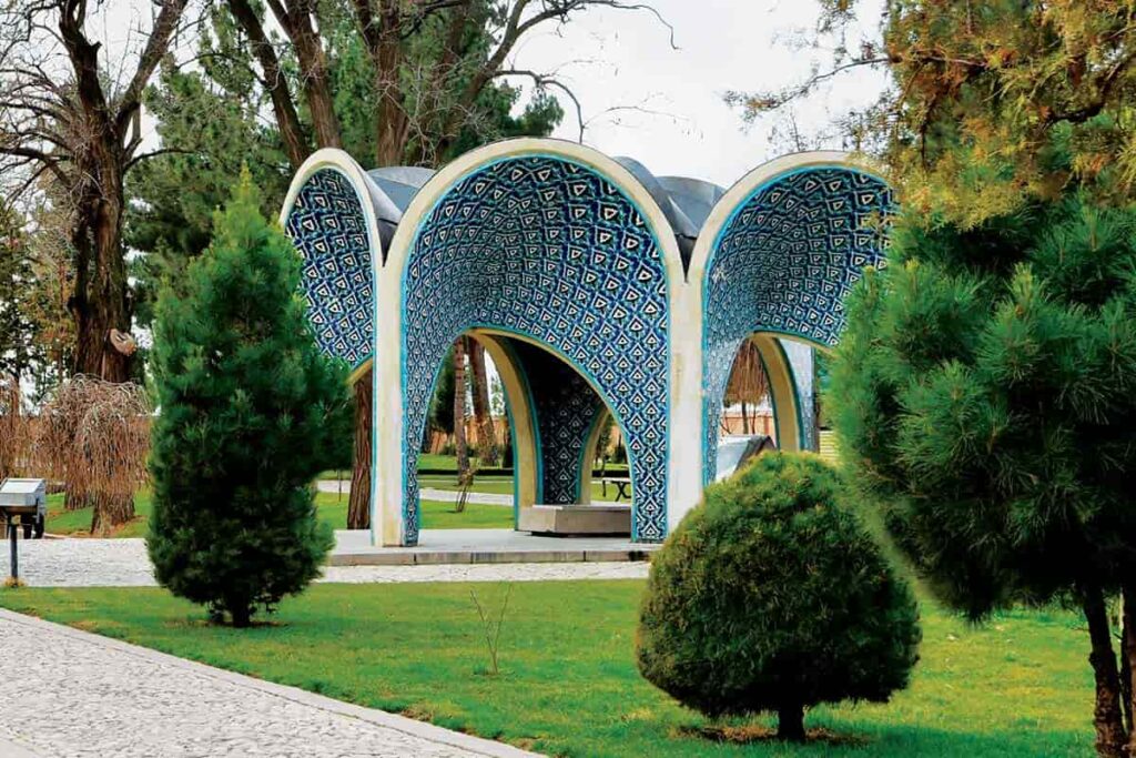کمال الملک کیست - زندگی کمال الملک - تحقیق درباره کمال الملک - درگذشت کمال الملک
