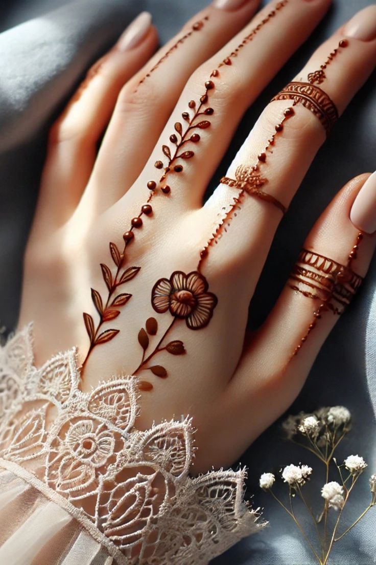 نقش حنا فانتزی روی دست