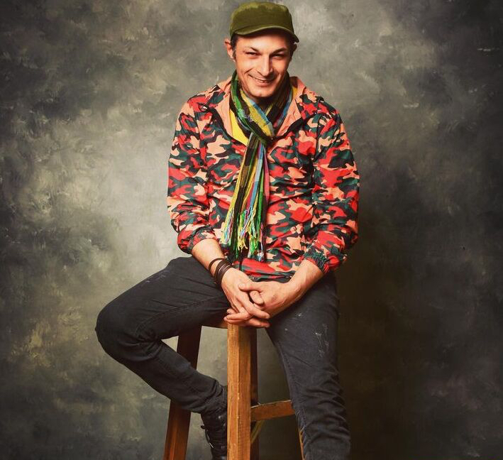 رامین پرچمی بازیگر⁩