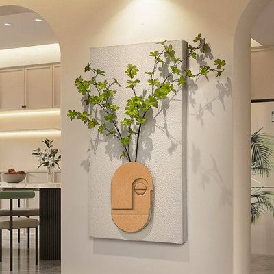 عکس گل طبیعی شیک با دکور دیواری چوبی