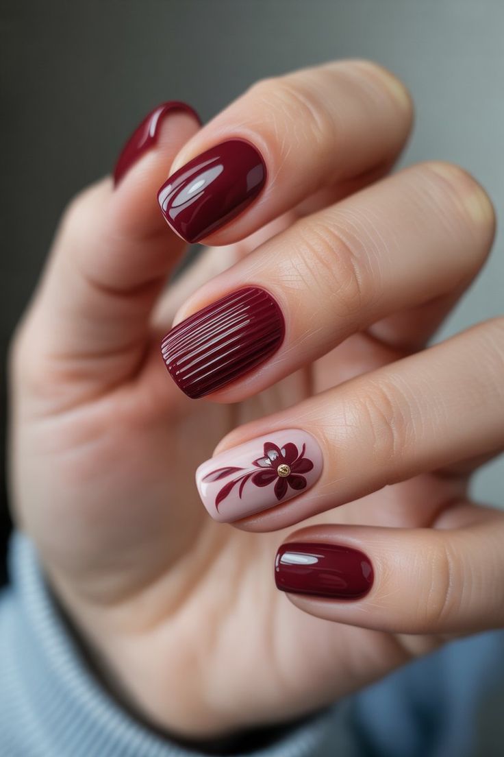 لاک ناخن قرمز زرشکی