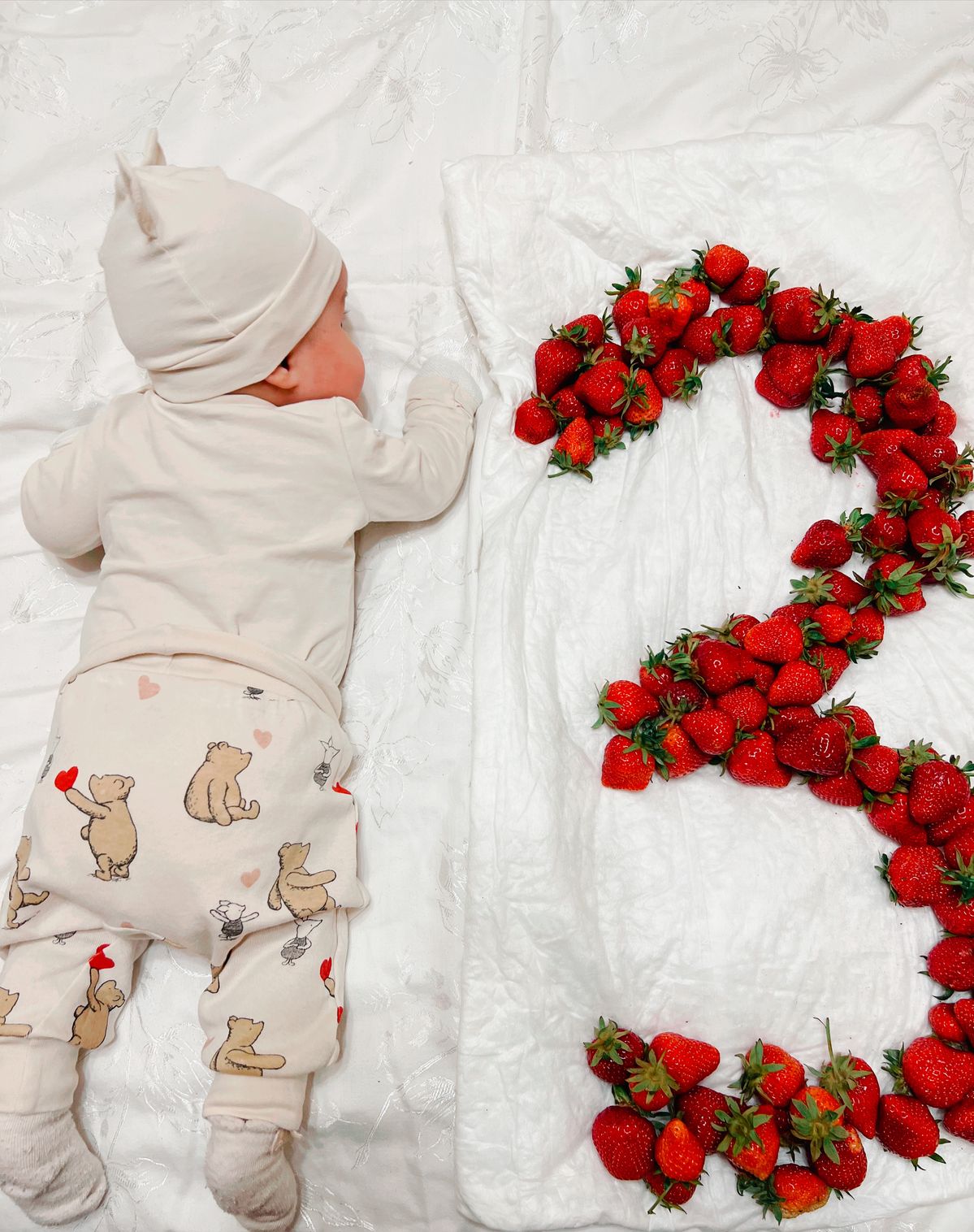 ایده عکس ماهگرد نوزاد در منزل