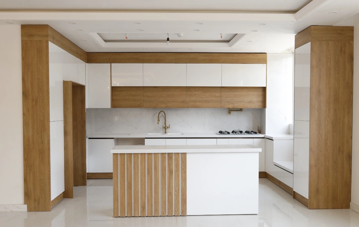 کابینت سفید و رنگی