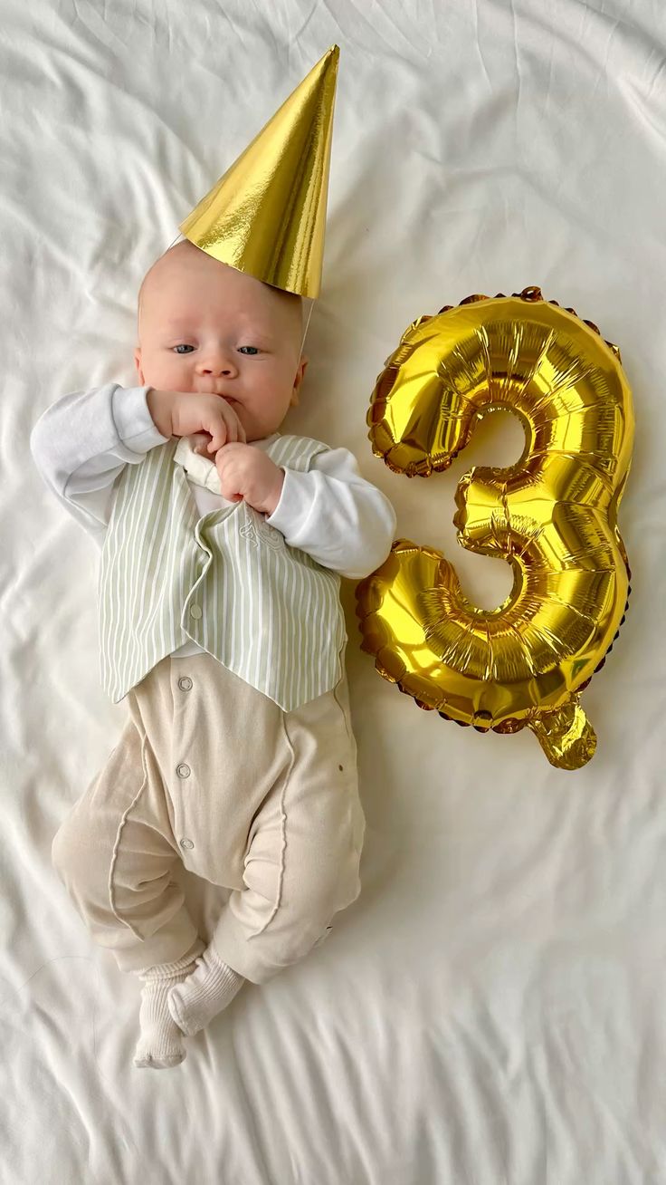 ایده عکس ماهگرد نوزاد در منزل