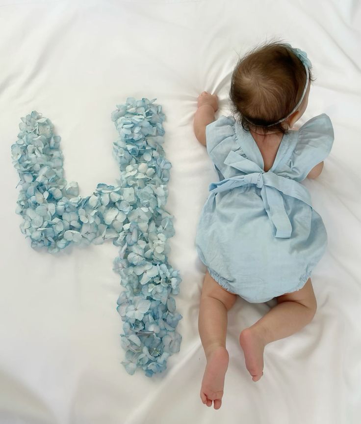 ایده عکس ماهگرد نوزاد در منزل