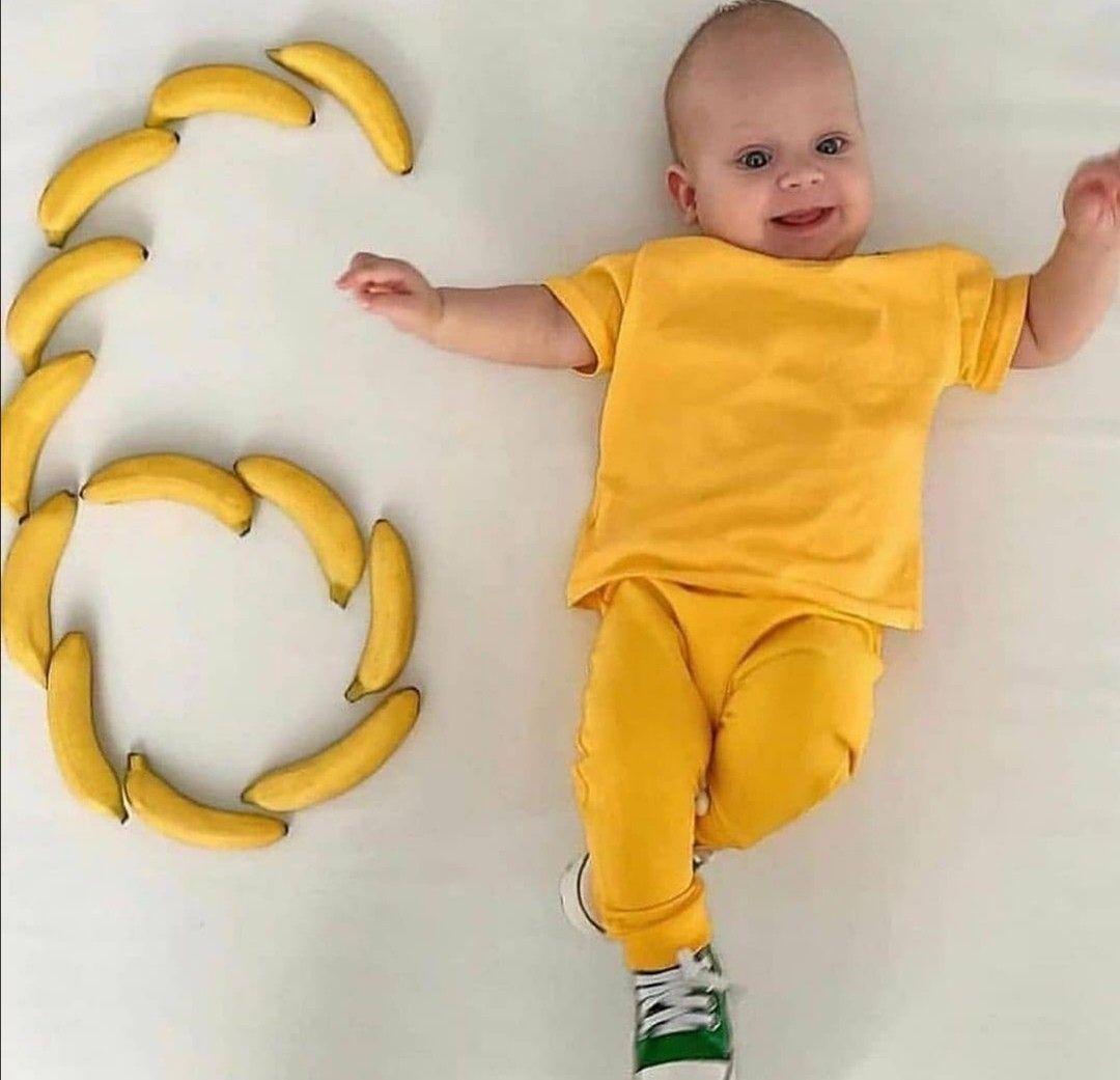 ایده عکس ماهگرد نوزاد در منزل