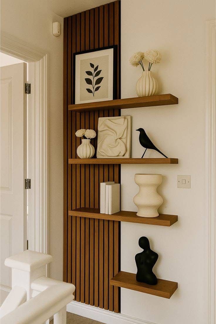 دیزاین دیوار پذیرایی مدرن با چوب