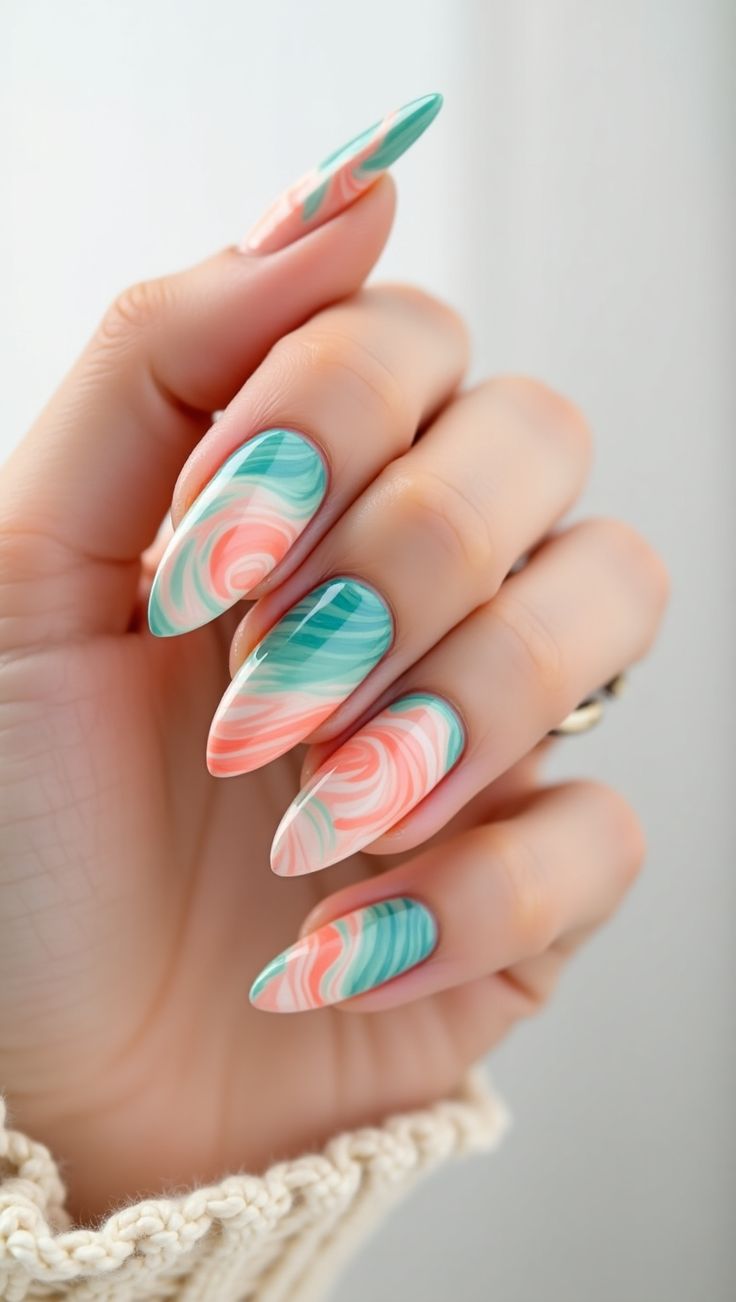 مدل ناخن فرنچ ماربل سفید و رنگی