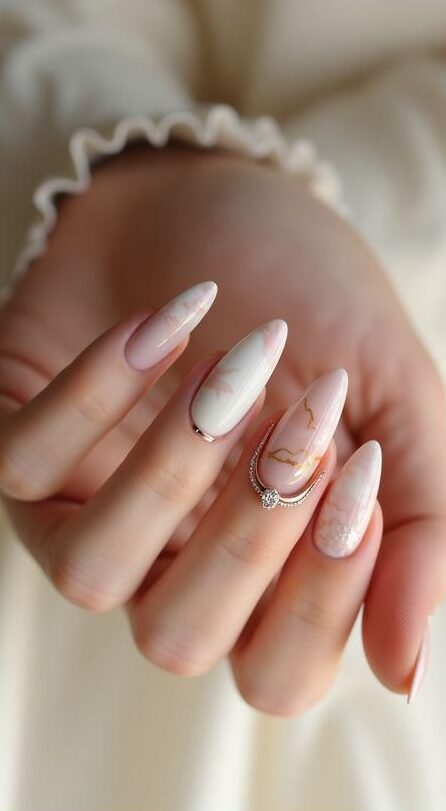 مدل ناخن فرنچ ماربل سفید و رنگی